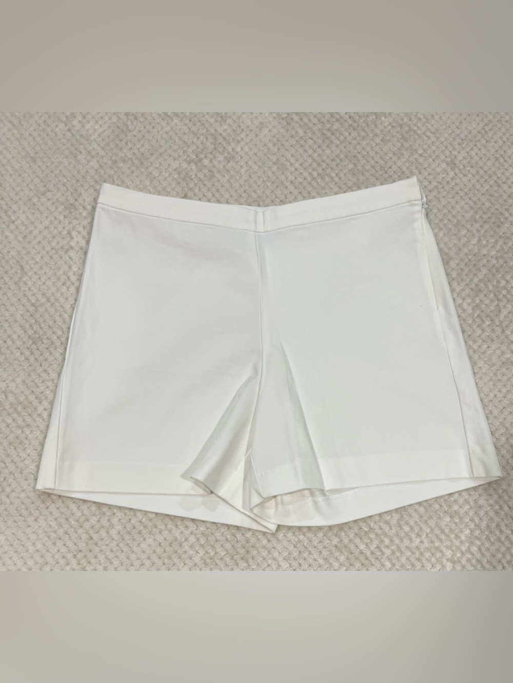 Boston Proper 5.5” Beyond Travel Classic Shorts Ivory Coast White Women Size 10